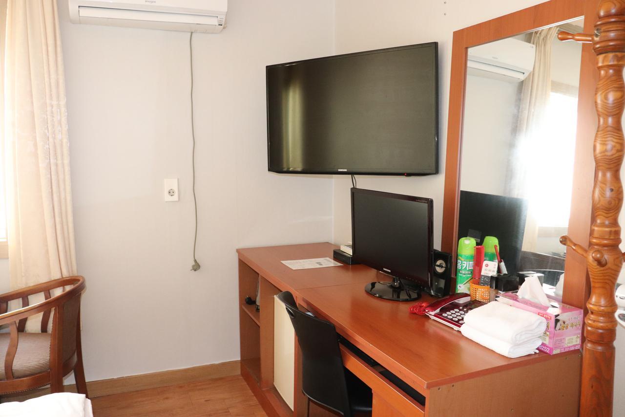 Orasung Motel Csedzsu Kültér fotó