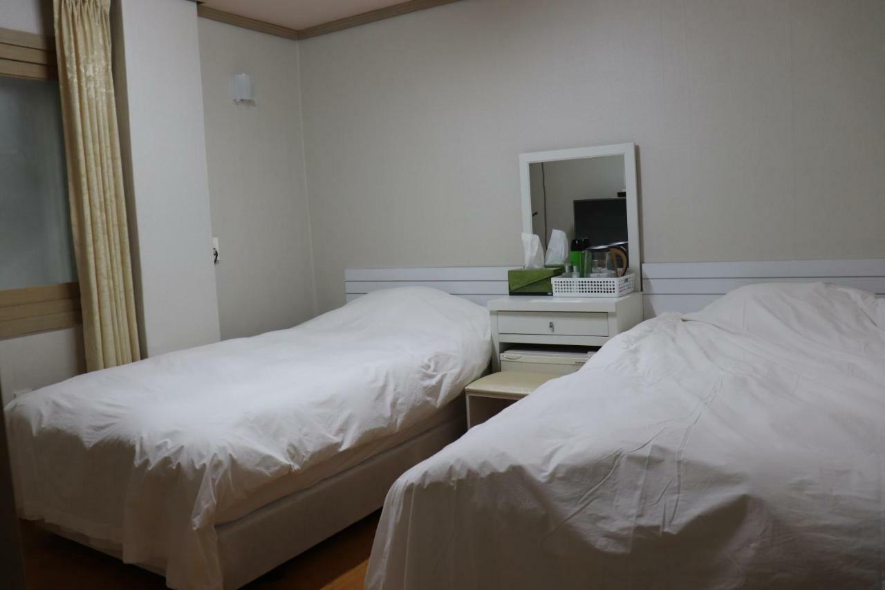 Orasung Motel Csedzsu Kültér fotó